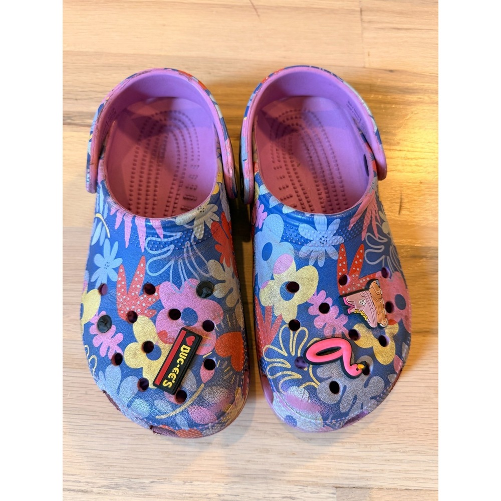Crocs Classic Multi/Pink Floral Kids Youth J4 / W6 Buc-ees Jibbitz